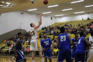 Gage Loy vs Barton County