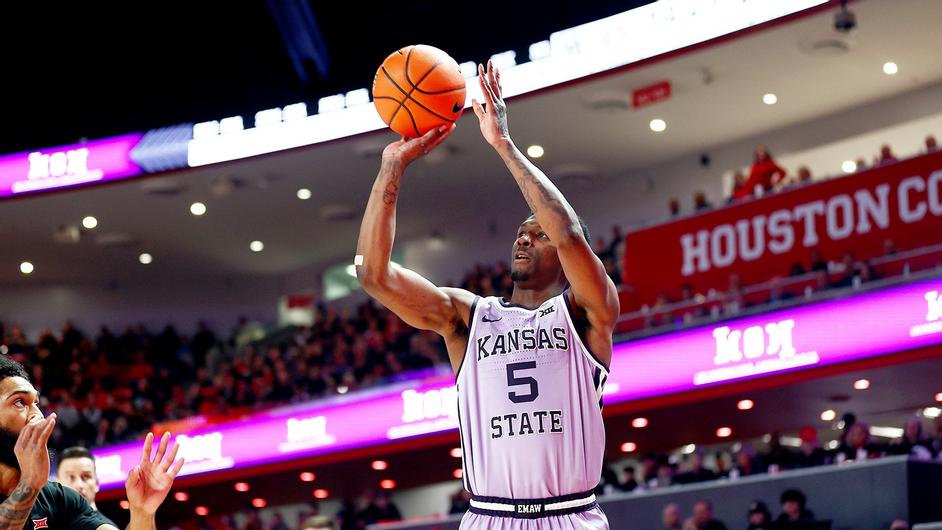 No. 4 Houston beats Kansas State 74-52 for its fourth straight victory