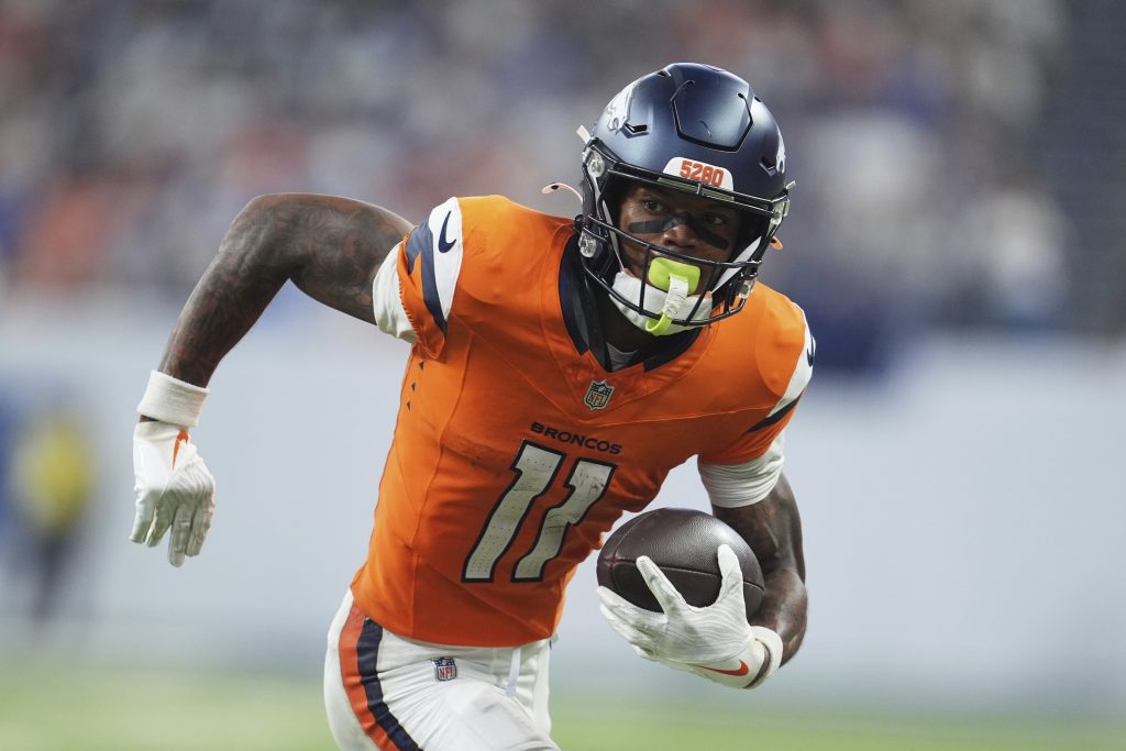 Broncos Colts Football