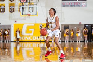 Garden City Holds Off Hutch for Big Home Win