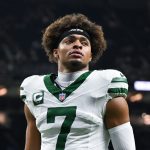 Jets agree to trade quarterback Justin Fields to Chiefs to serve as Mahomes’ backup, AP source says