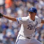 Royals use rare long ball to defeat the Twins 3-1